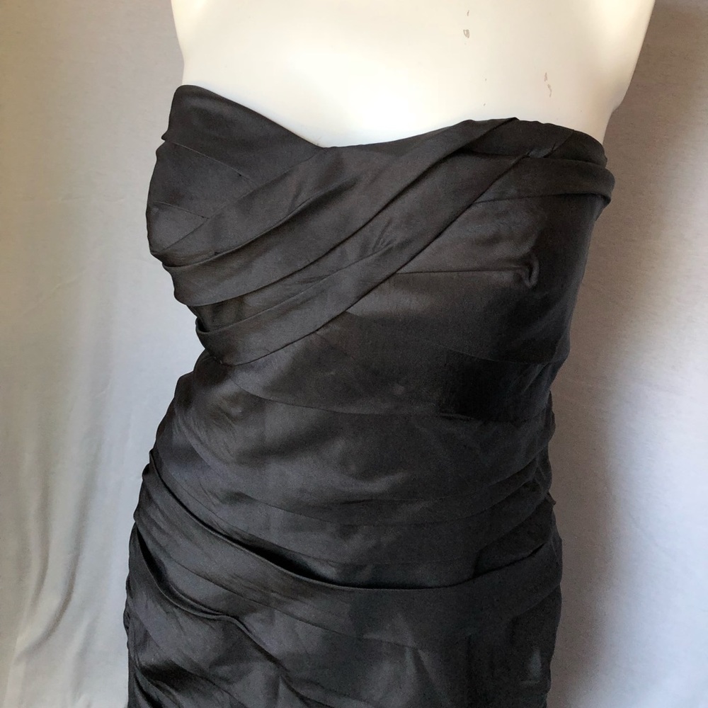 Bill Levkoff black formal fitted sleeveless gown - Picture 3 of 7